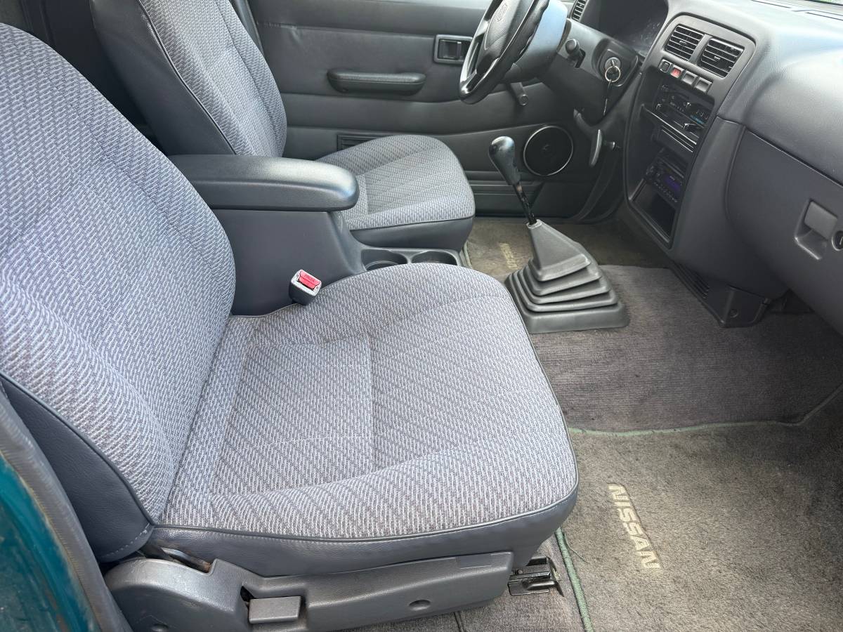 Nissan-extended-cab-1996-7