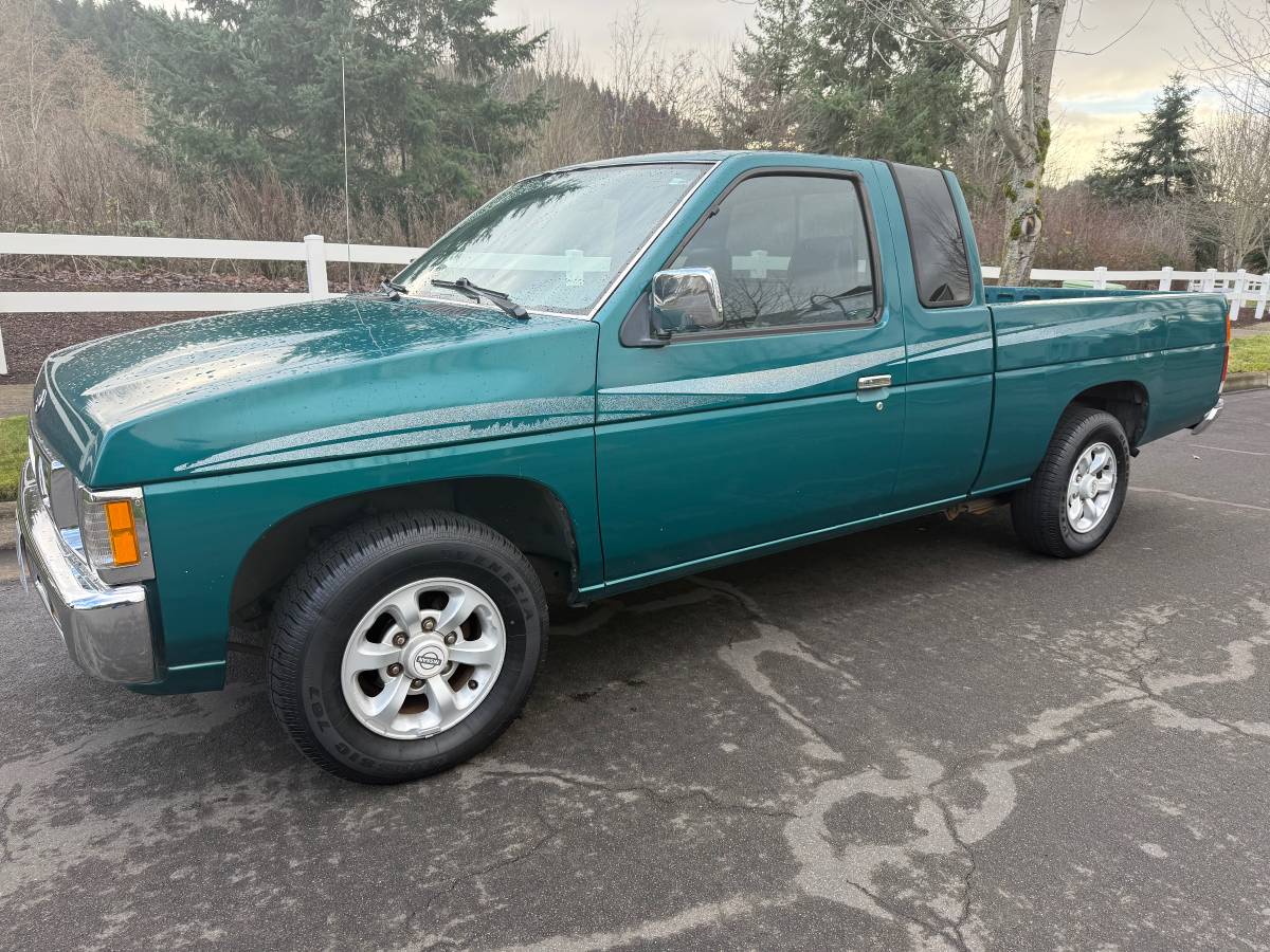 Nissan-extended-cab-1996