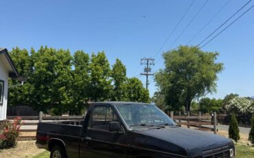 Nissan-frontier-1990-black-1