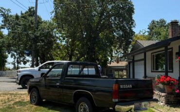 Nissan-frontier-1990-black-5