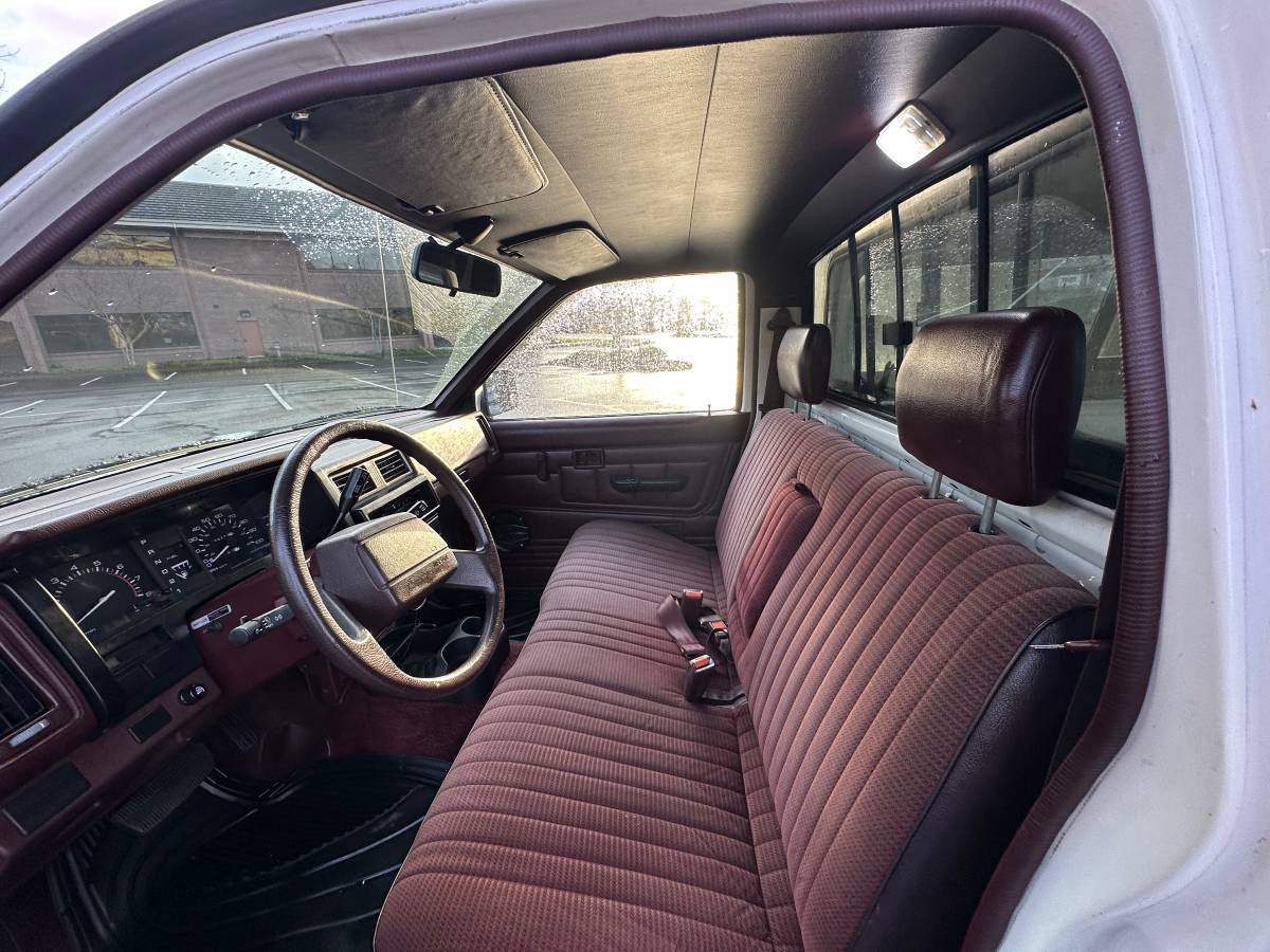 Nissan-hardbody-1991-2