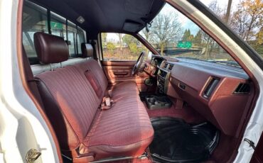 Nissan-hardbody-1991-4