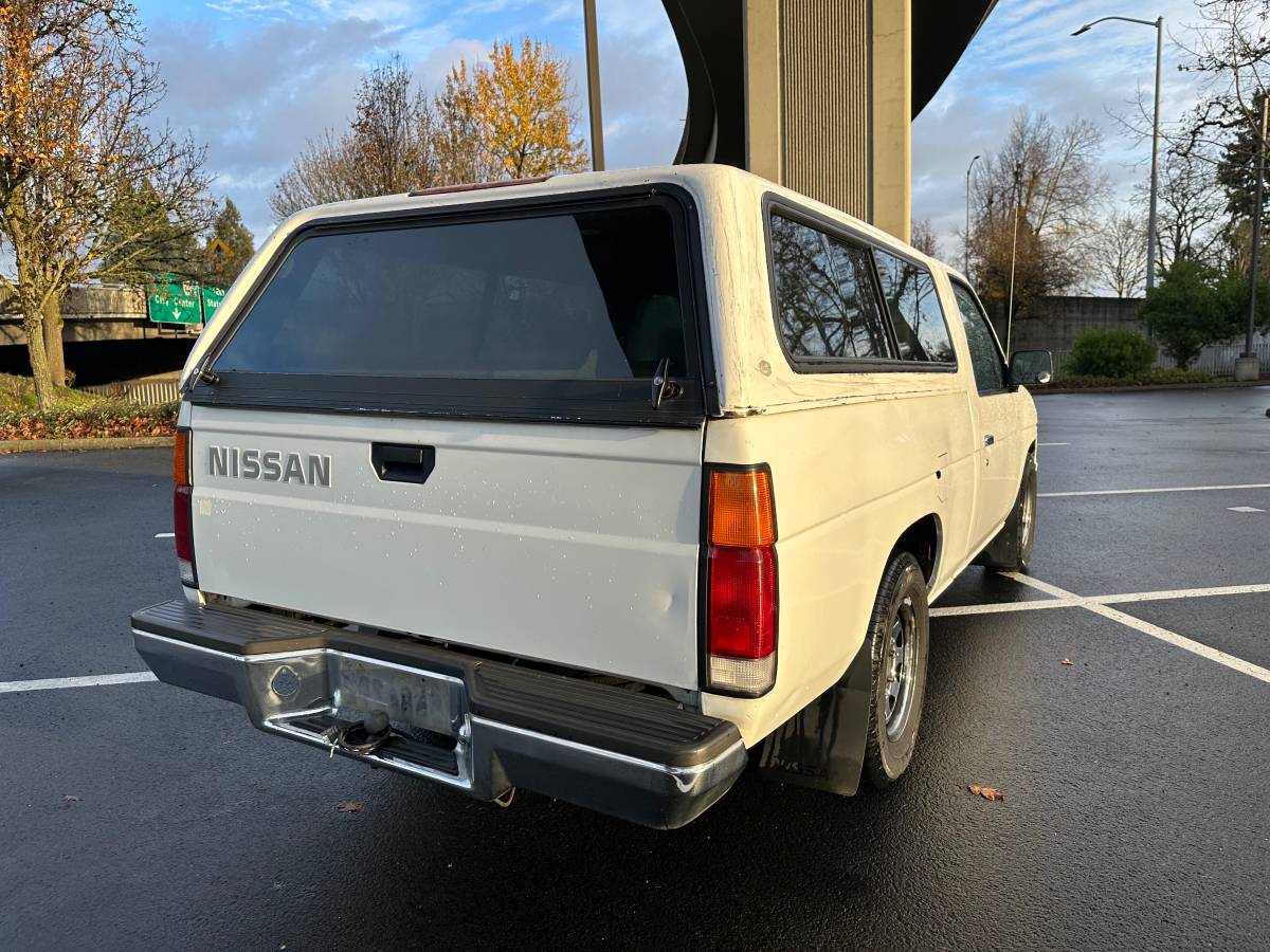 Nissan-hardbody-1991-8