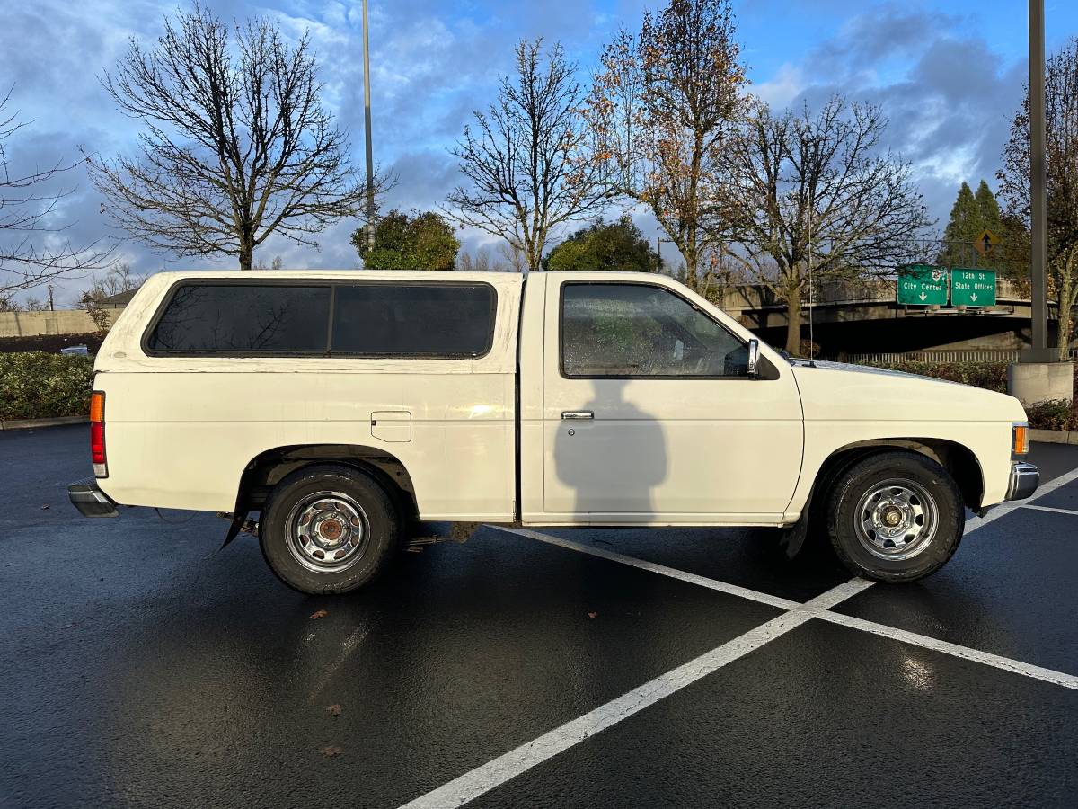 Nissan-hardbody-1991-9