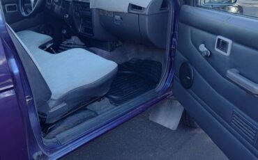 Nissan-hardbody-1995-purple-1