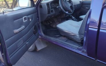 Nissan-hardbody-1995-purple-2