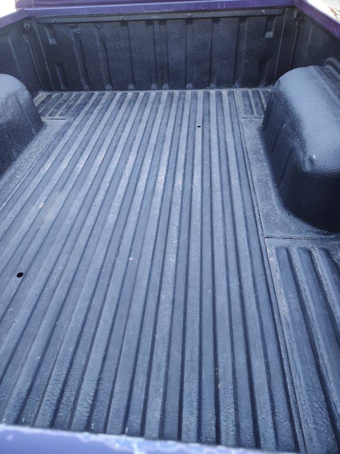 Nissan-hardbody-1995-purple-4