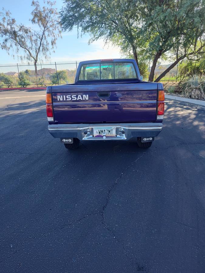Nissan-hardbody-1995-purple-7