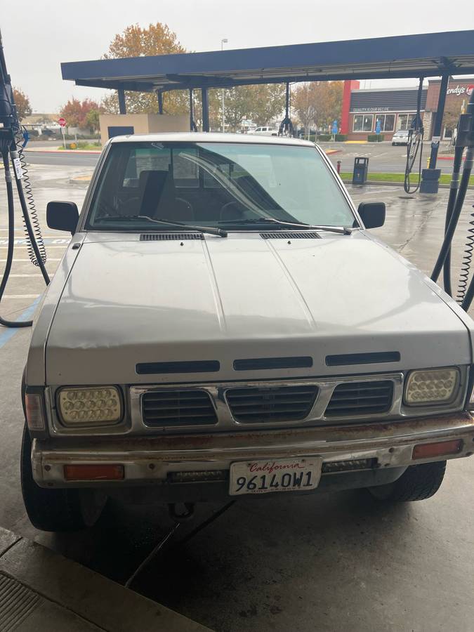 Nissan-hardbody-pickup-1986-blue-10