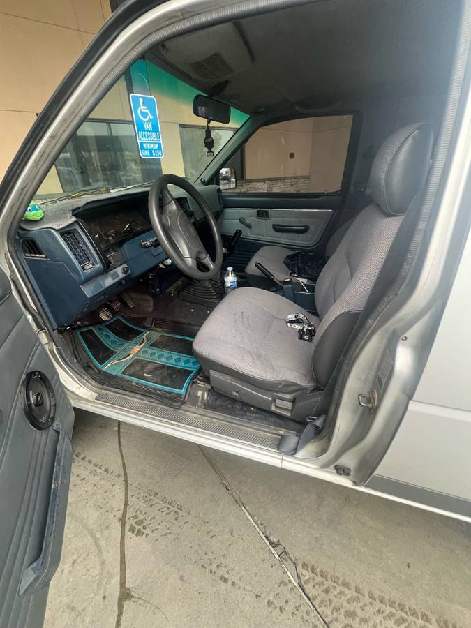 Nissan-hardbody-pickup-1986-blue-2