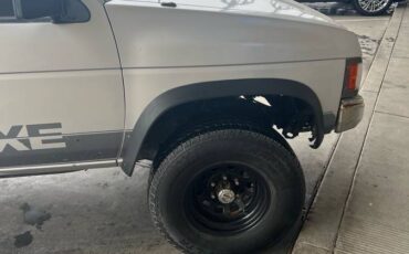 Nissan-hardbody-pickup-1986-blue