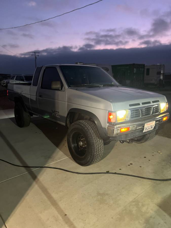 Nissan-hardbody-pickup-1986-blue-4