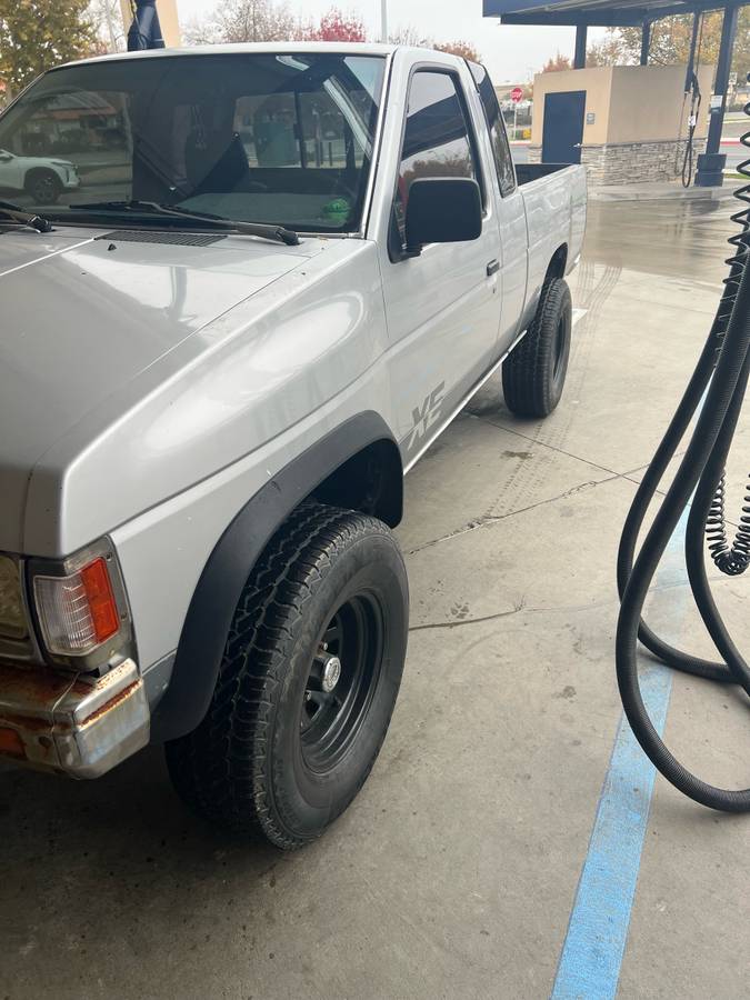 Nissan-hardbody-pickup-1986-blue-6