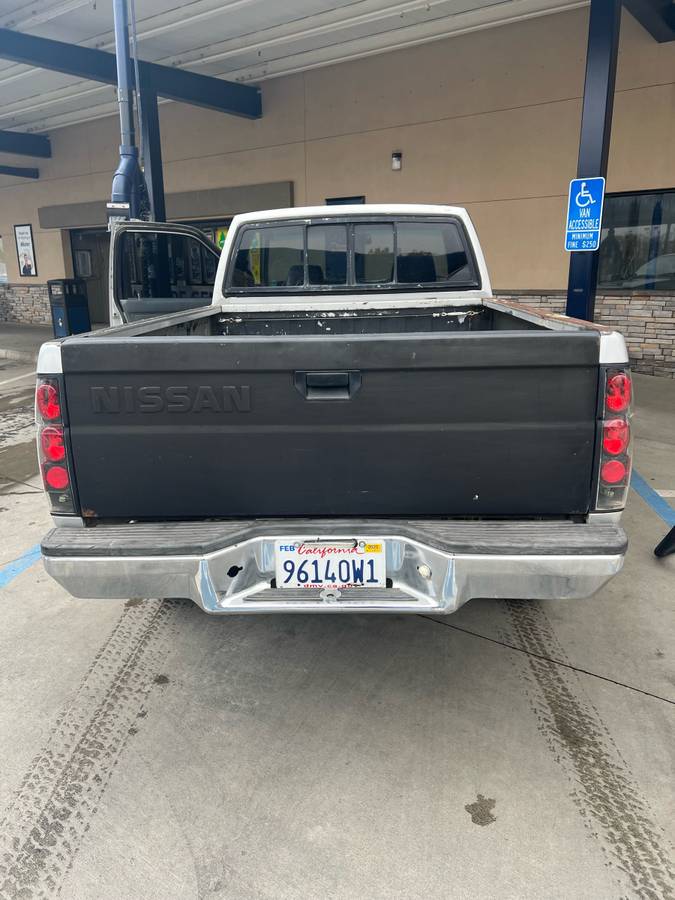 Nissan-hardbody-pickup-1986-blue-9