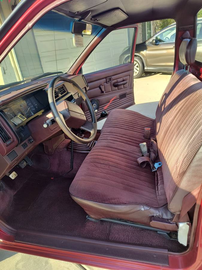 Nissan-hardbody-pickup-1991-red-2