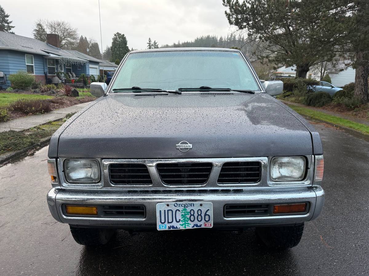 Nissan-hardbody-pickup-1995-13