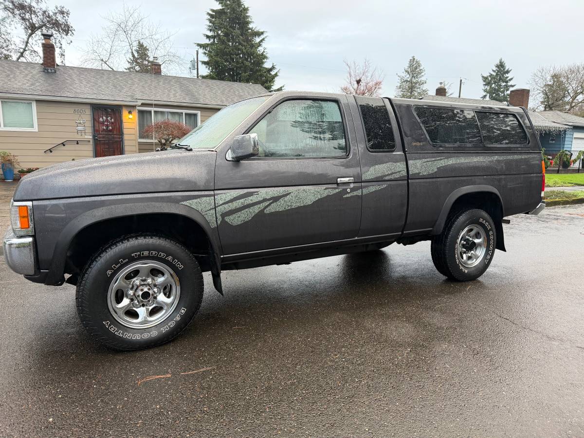 Nissan-hardbody-pickup-1995-14