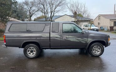 Nissan-hardbody-pickup-1995-3