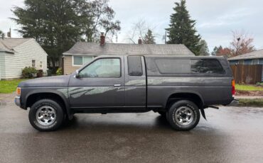 Nissan-hardbody-pickup-1995