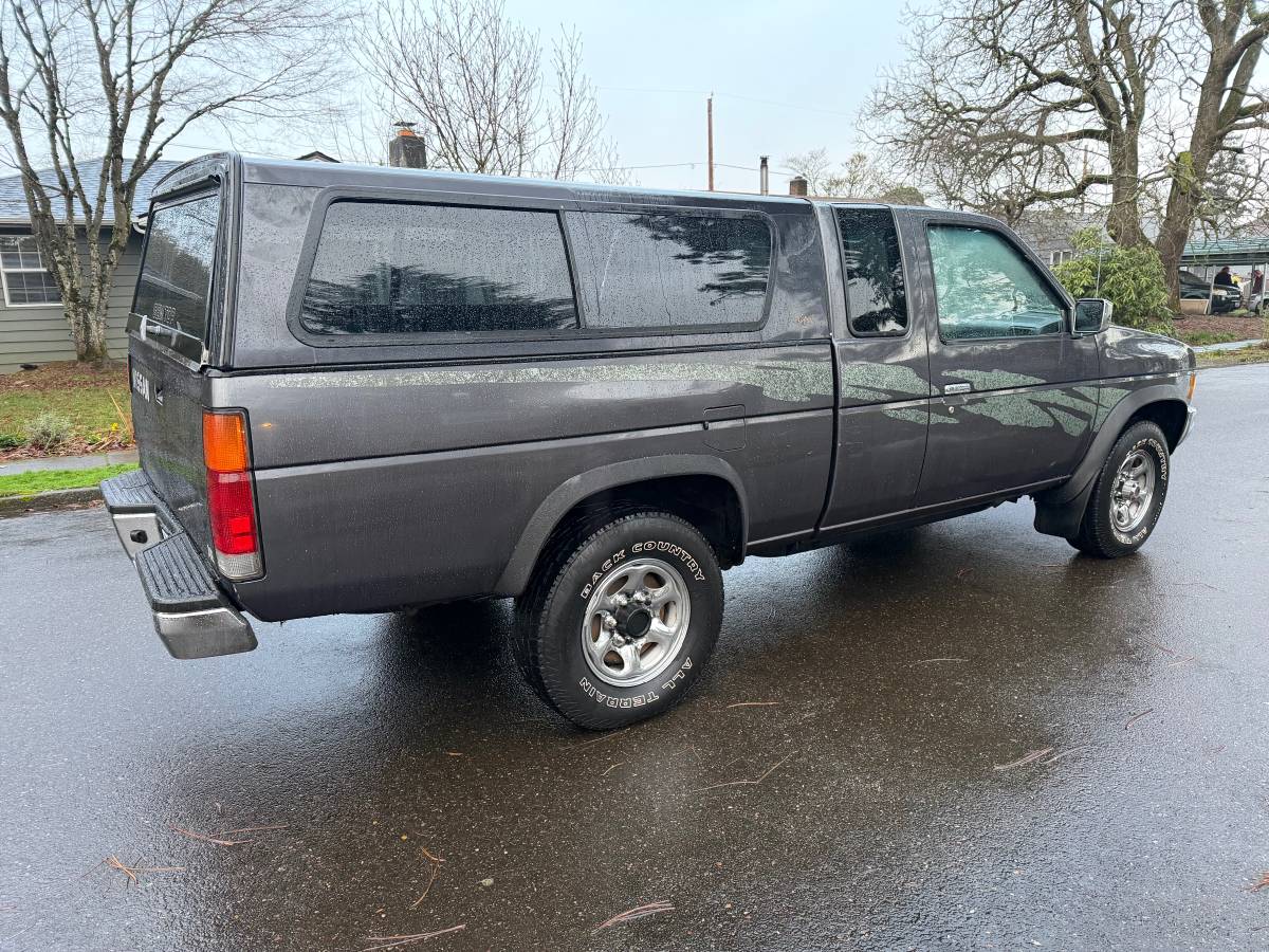 Nissan-hardbody-pickup-1995-4