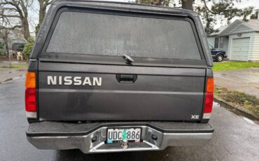 Nissan-hardbody-pickup-1995-5