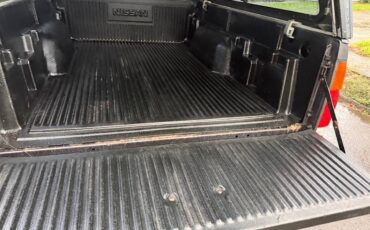 Nissan-hardbody-pickup-1995-6