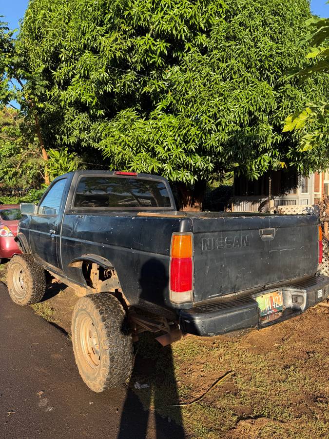 Nissan-hardbody-pickup-1995-black