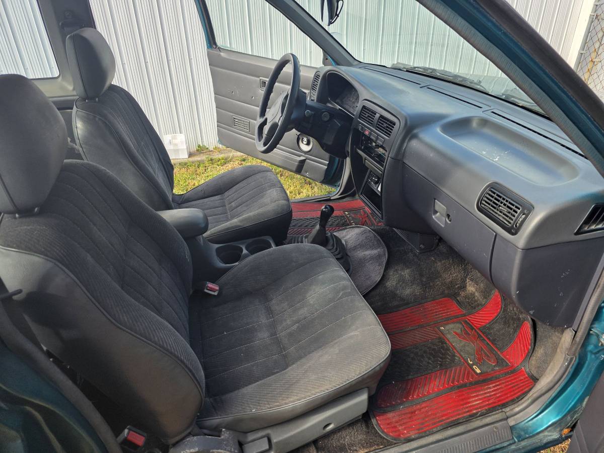 Nissan-hardbody-pickup-1995-green-15