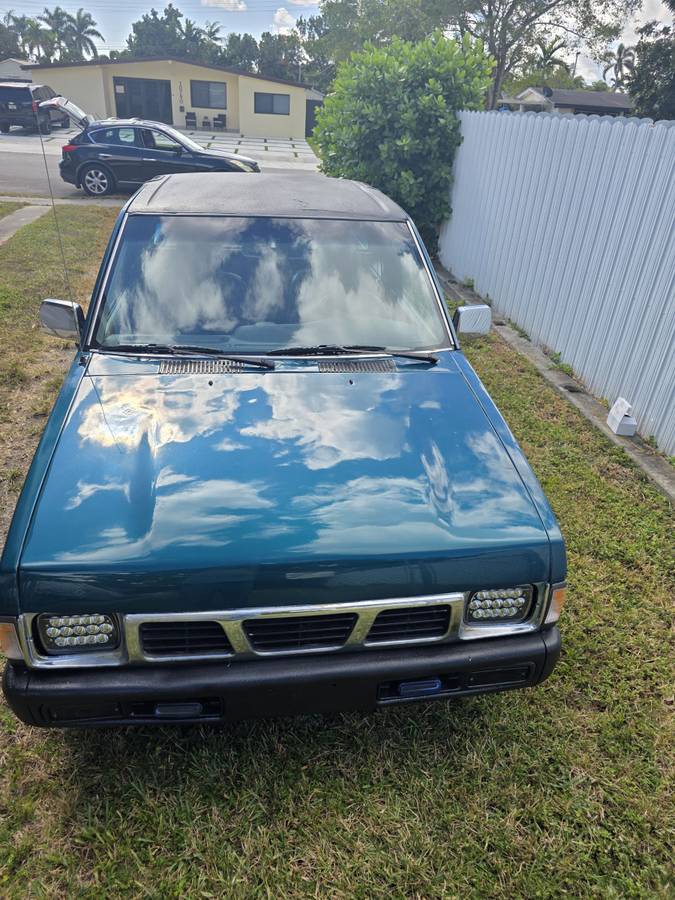 Nissan-hardbody-pickup-1995-green-9
