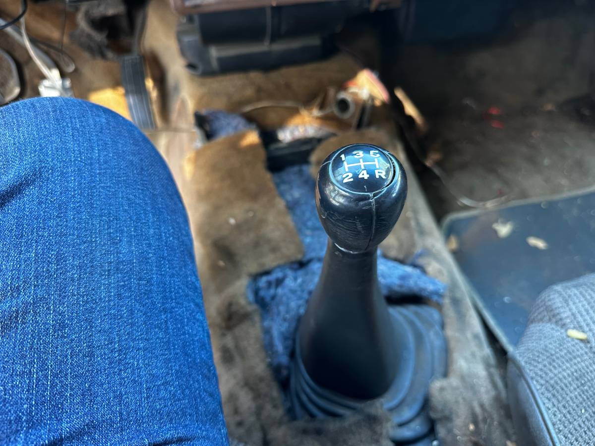 Nissan-hardbody-pickup-kingcab-1984-brown-25