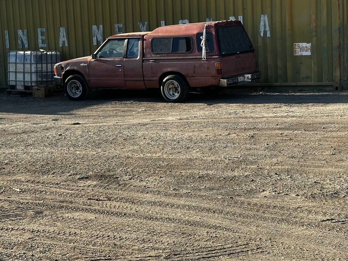 Nissan-hardbody-pickup-kingcab-1984-brown-31