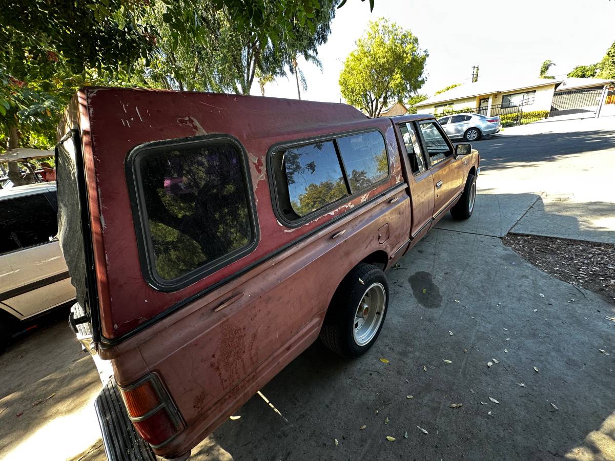 Nissan-hardbody-pickup-kingcab-1984-brown-32