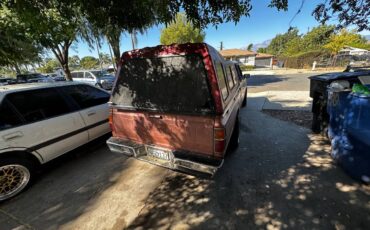 Nissan-hardbody-pickup-kingcab-1984-brown-9