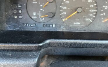 Nissan-maxima-1990-21