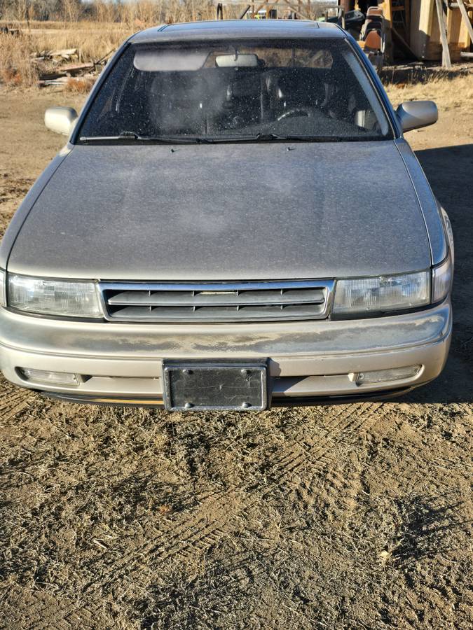 Nissan-maxima-1990-8