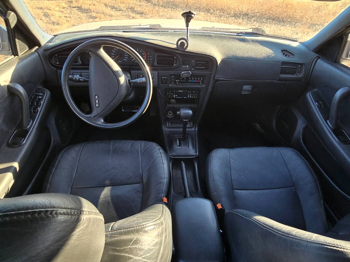 Nissan-maxima-1990-9