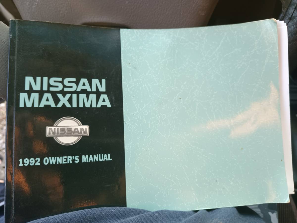 Nissan-maxima-1991-white-10