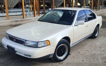 Nissan-maxima-1991-white