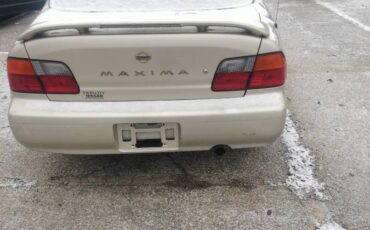 Nissan-maxima-1995-brown-2