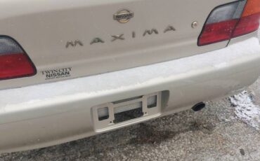 Nissan-maxima-1995-brown-3