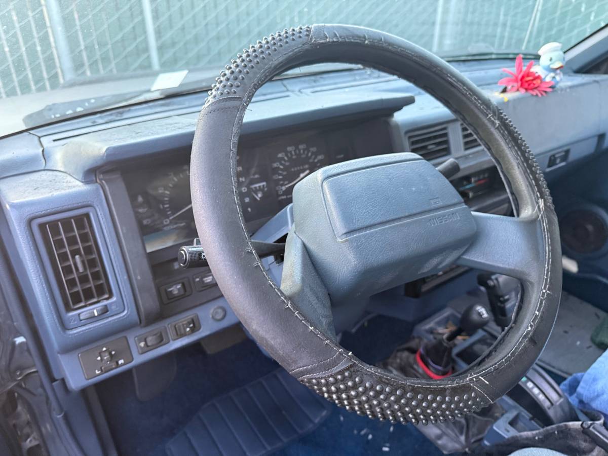 Nissan-pathfinder-1992-grey-13