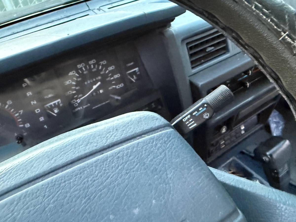 Nissan-pathfinder-1992-grey-17