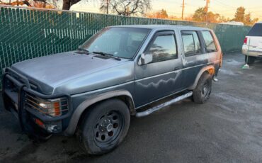 Nissan-pathfinder-1992-grey-2