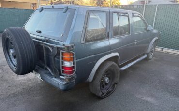 Nissan-pathfinder-1992-grey-8
