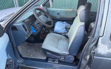 Nissan-pathfinder-1992-grey-9