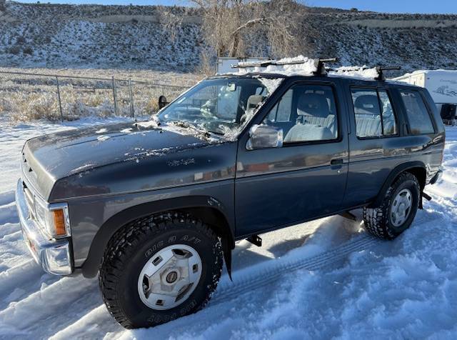 Nissan-pathfinder-1993-1