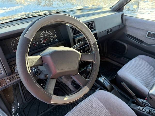 Nissan-pathfinder-1993-10