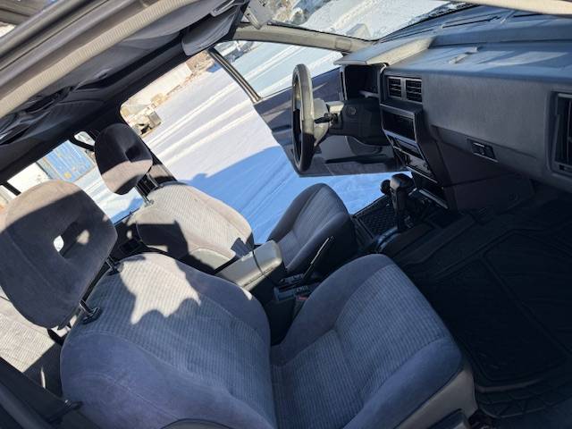 Nissan-pathfinder-1993-21
