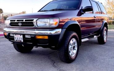 Nissan-pathfinder-1996-custom-1