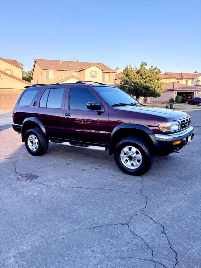 Nissan-pathfinder-1996-custom-15